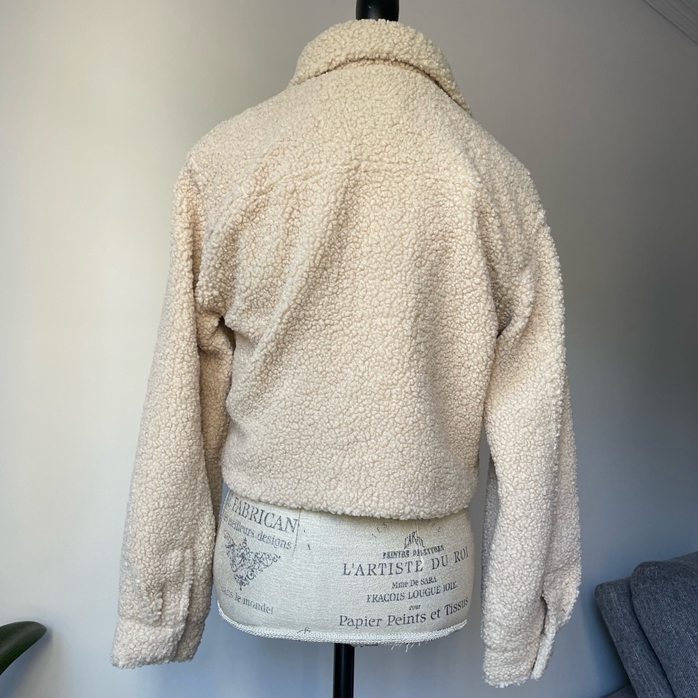 Short shearling cream jacket - Picture 5 of 9